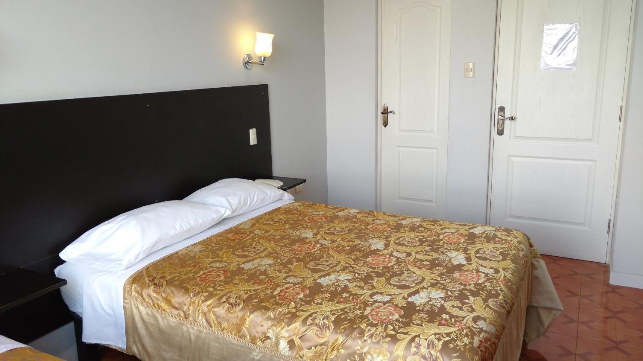 Casa Real Hotel Tacna Eksteriør billede